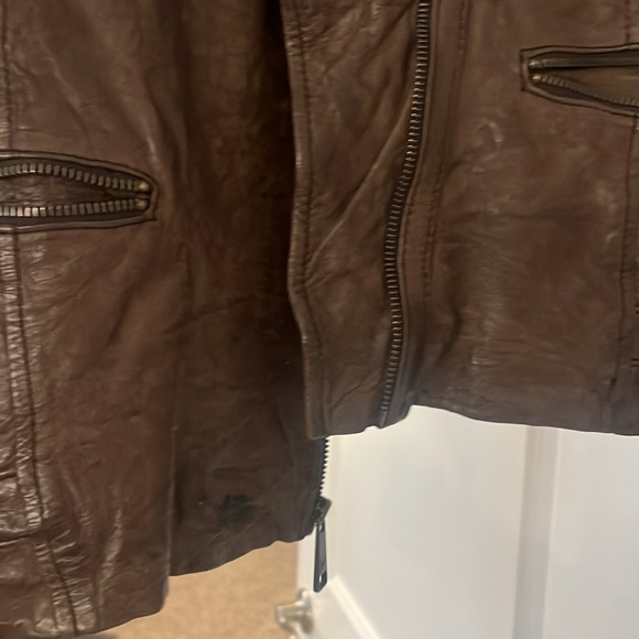 Genuine distressed brown leather Levi jacket - Picture 7 of 8